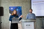 Lilly Schmidt und Jens Frauendorf halten zusammen den Vortrag "Verwaltung trifft Wallet: Handlungsempfehlungen für die Anbindung an das EUDI-Wallet Ökosystem im öffentlichen Sektor".